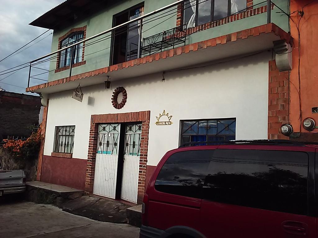 Casa Del Sol Guest House Patzcuaro Exterior photo